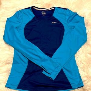 Nike Women’s Sz S Dri-Fit Long Sleeves